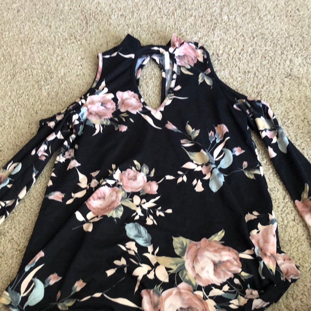 super soft and stretchy floral top